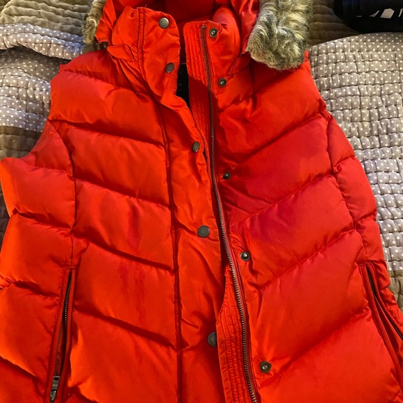 Warm winter vest - Picture 3 of 6